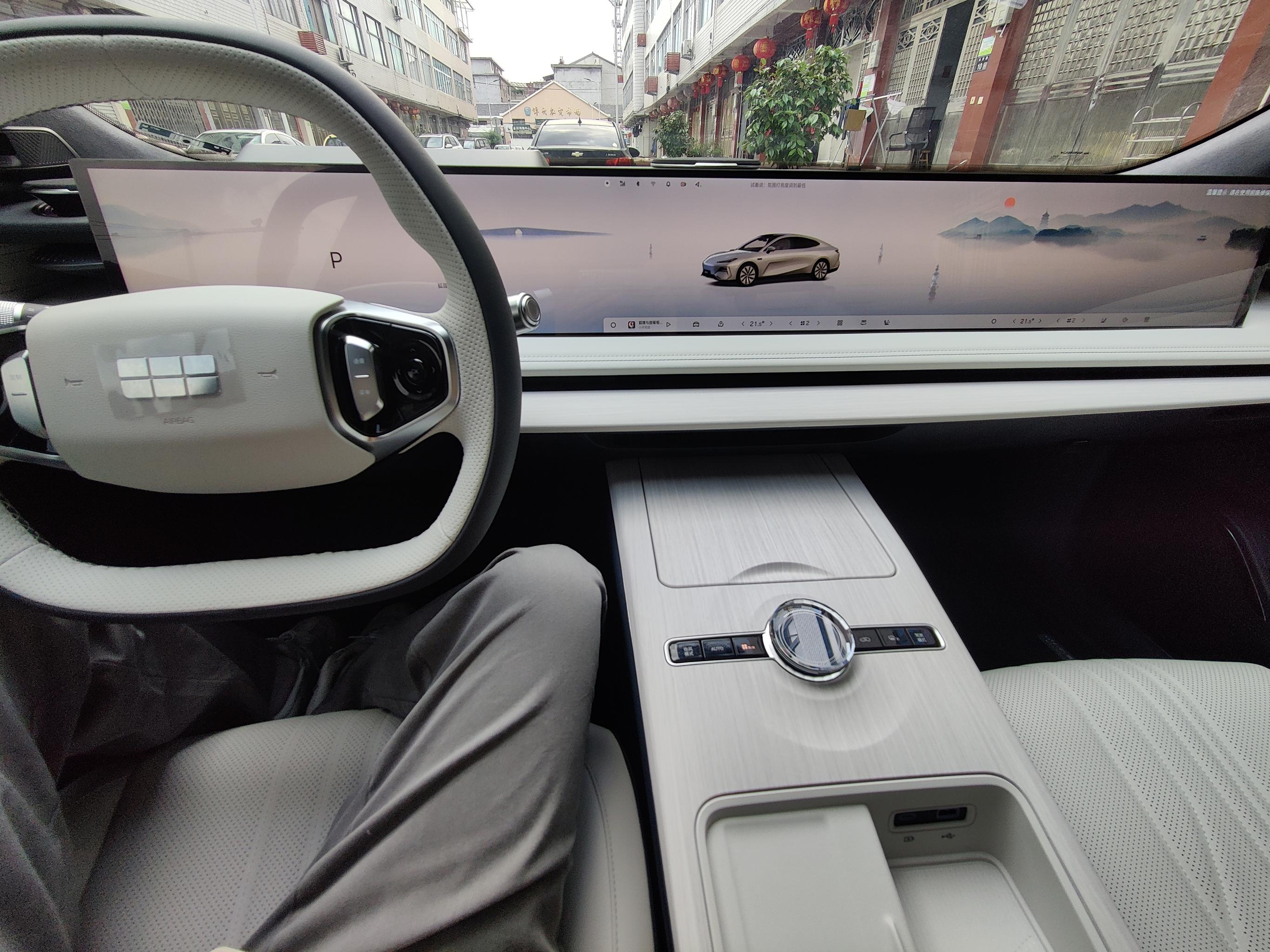 Geely Galaxy E8 665km - почти честный запас хода