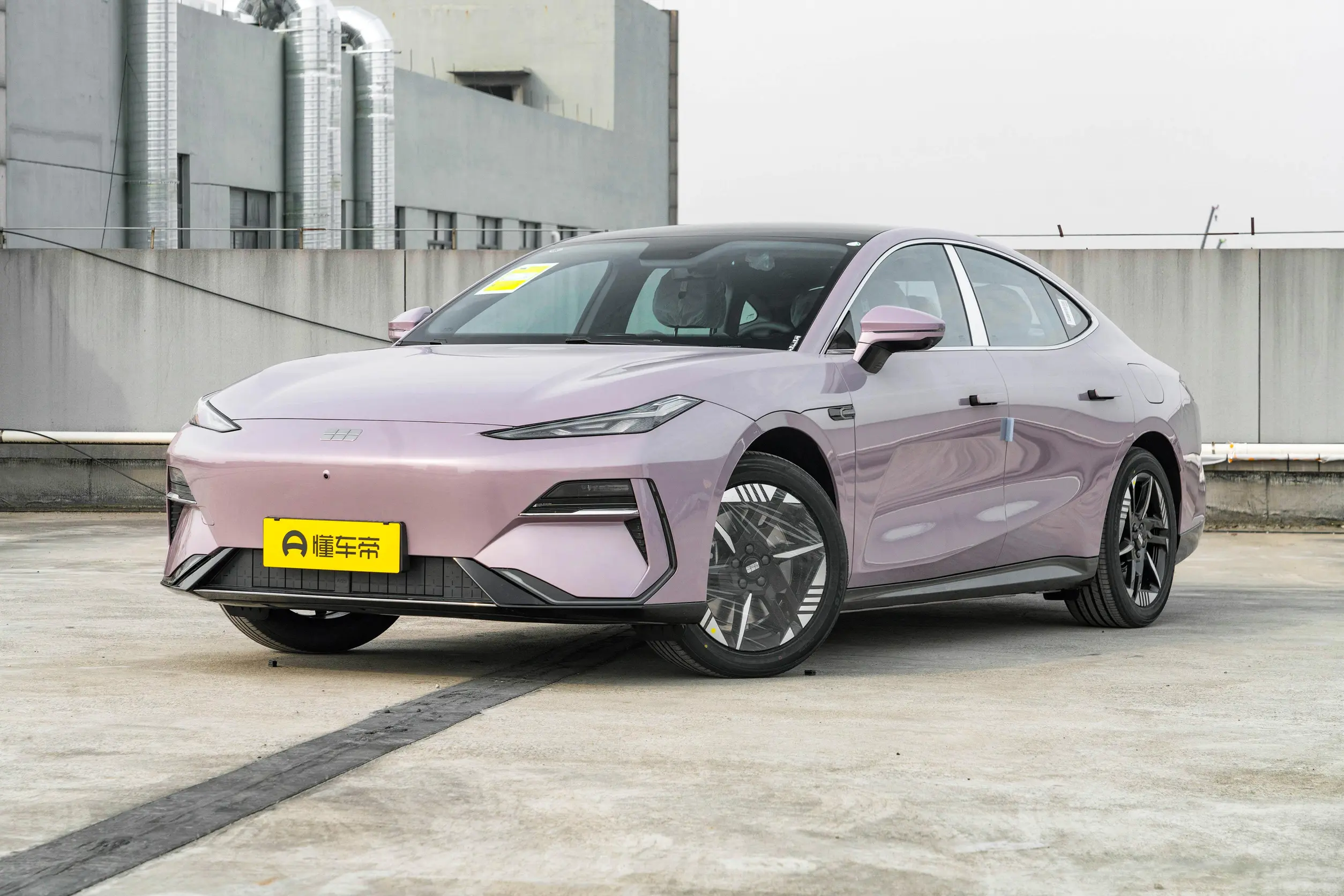 Geely Galaxy E8