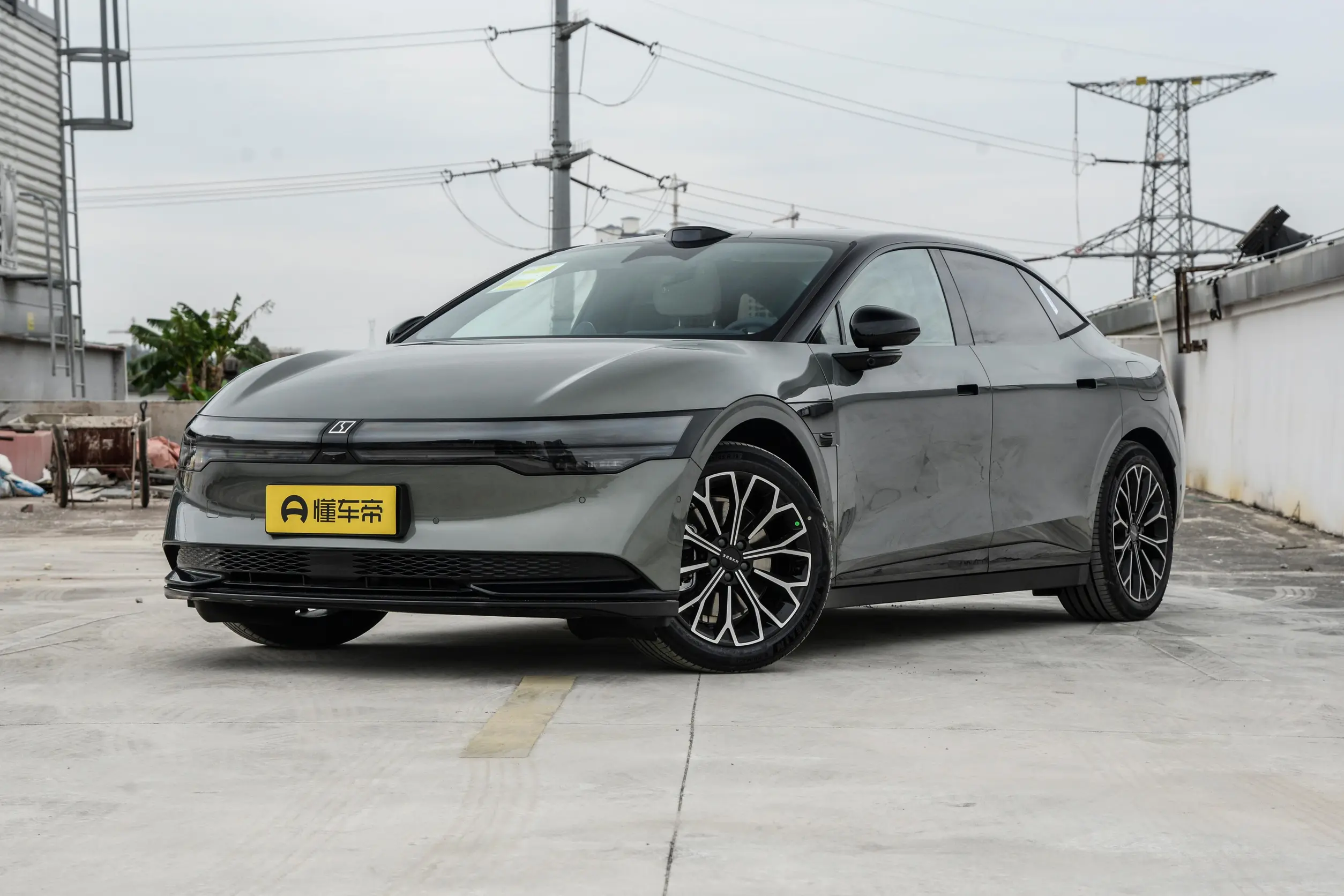 Zeekr Model 007